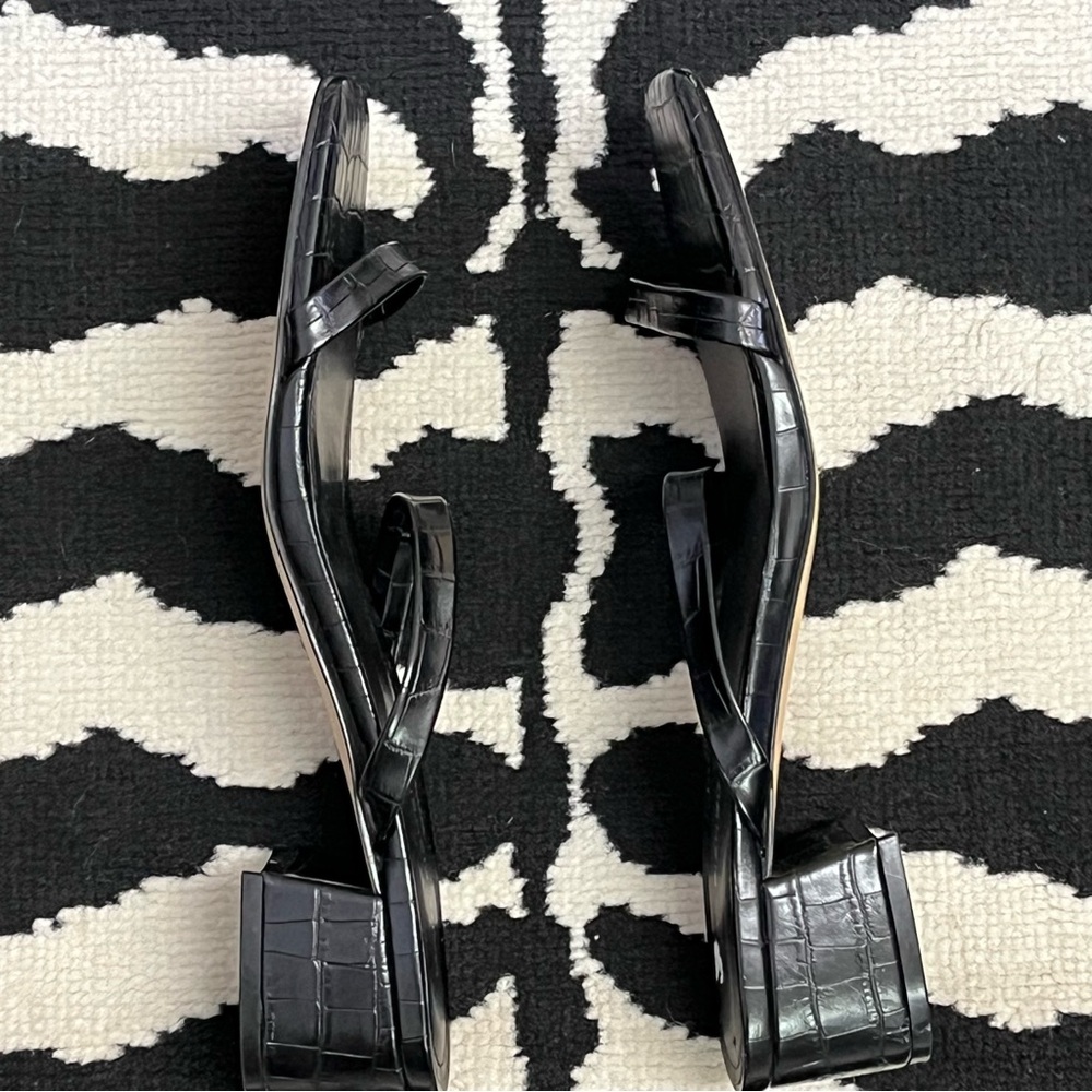 Marc Fisher Black Caylon Croc Embossed Block Heel Strappy Slide Sandal Size 8.5 - Picture 6 of 9